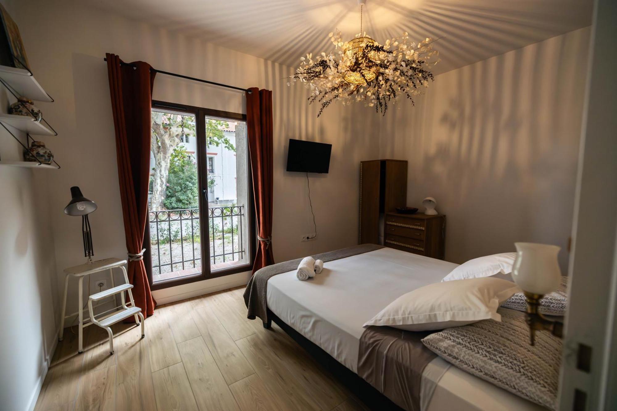 Gites Du Castell De Bles Saint-Génis Zimmer foto